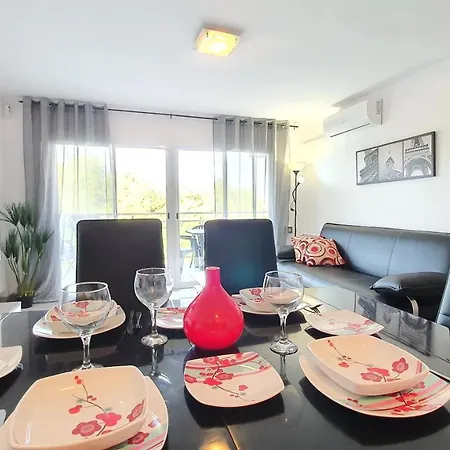 Adam's Flat Corazon De Salou