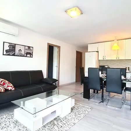 Adam's Flat Corazon De Apartment